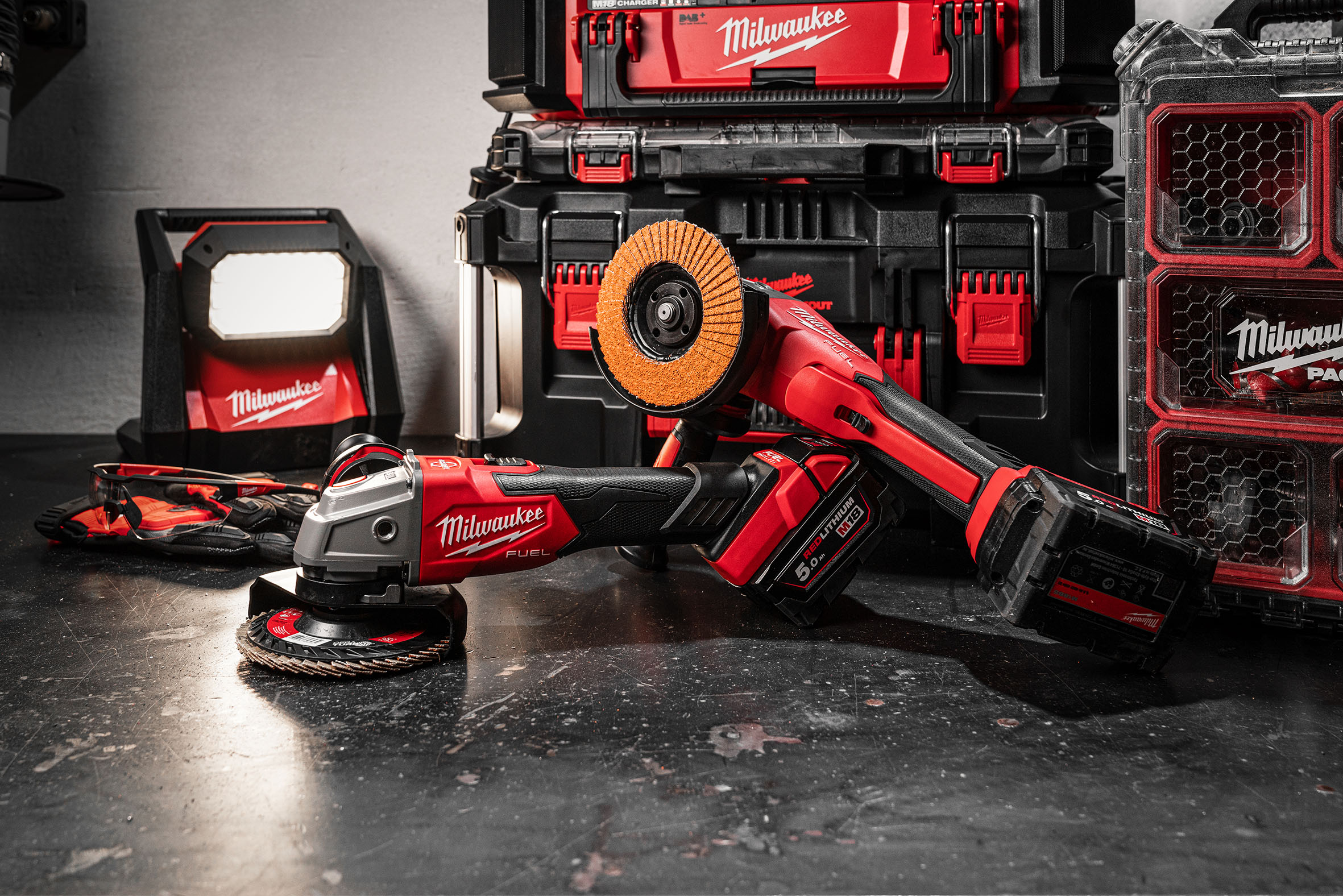 Milwaukee M18 Grinder