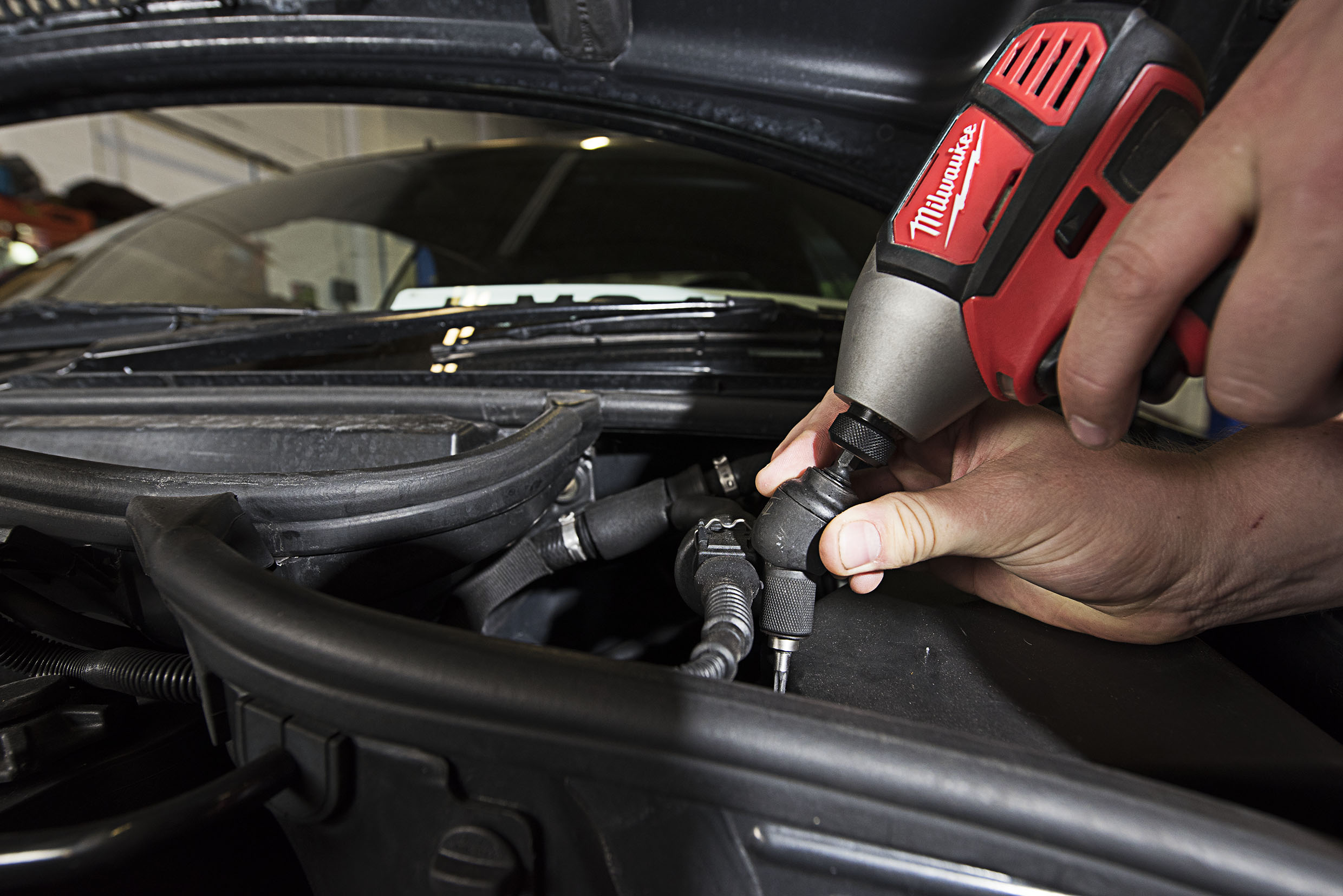 Milwaukee M18 BID-402C